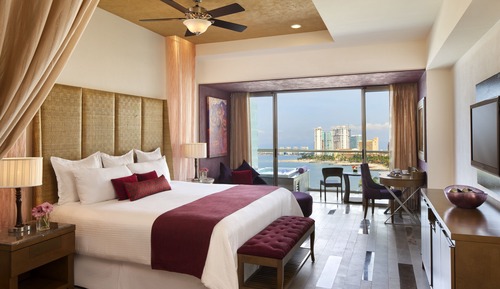 Preferred Club Junior Suite Ocean View King