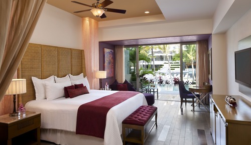 Preferred Club Junior Suite Swimout King