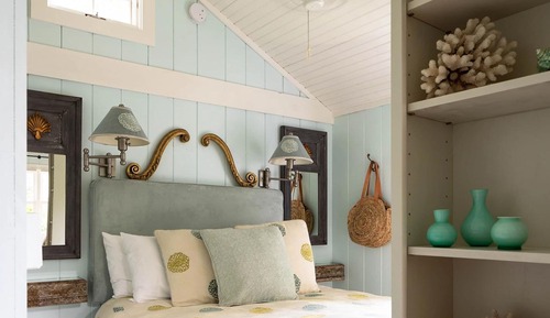 Trellis Cottage Queen Bed Cove View