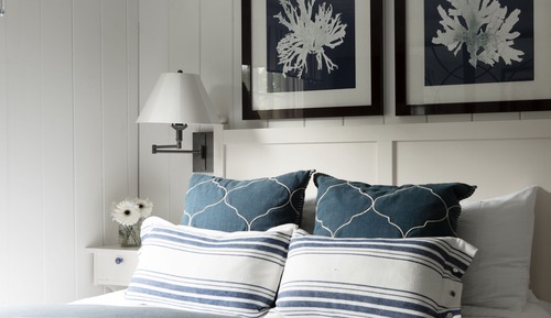Infatuations Cottage Queen Bed Garden View