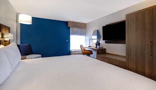 Habitación estándar, 1 cama de matrimonio grande (Mobility, Roll-In Shower)