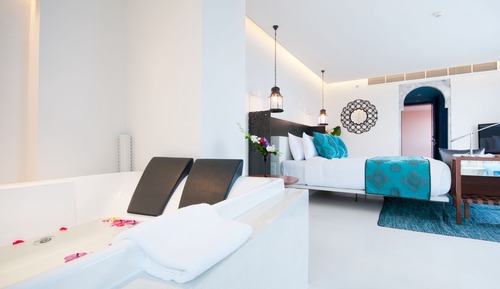Oceanfront Suite In-Bedroom