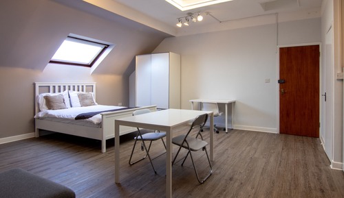 Studio, Ensuite (OL)