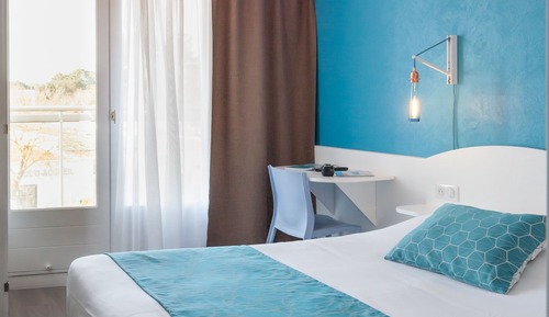 Habitación doble superior, 1 cama de matrimonio, no fumadores, balcón
