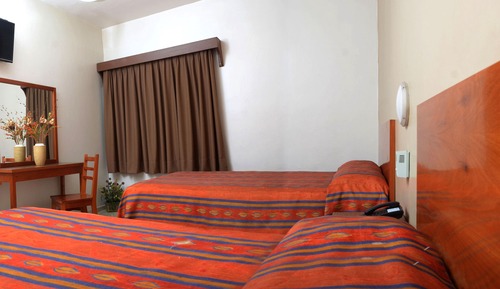 Habitación estándar doble, 2 camas dobles