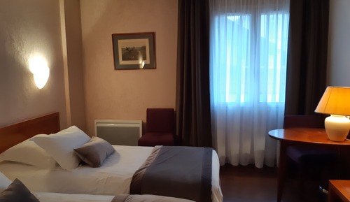 Habitación clásica con 2 camas individuales