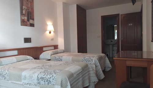 Habitación con 1 cama doble o 2 individuales