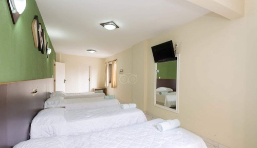 Habitación cuádruple estándar