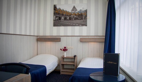 Habitación estándar con 1 cama doble o 2 individuales