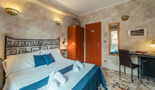 Habitación clásica doble, balcón