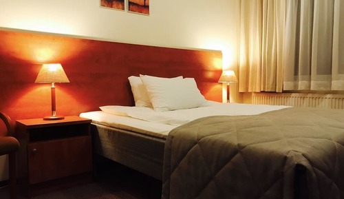 Habitación estándar con 1 cama doble o 2 individuales
