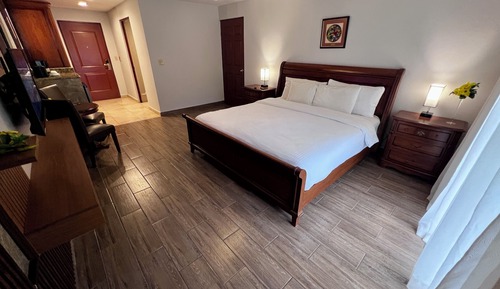 Habitación estándar, 1 cama de matrimonio grande, vistas a la montaña