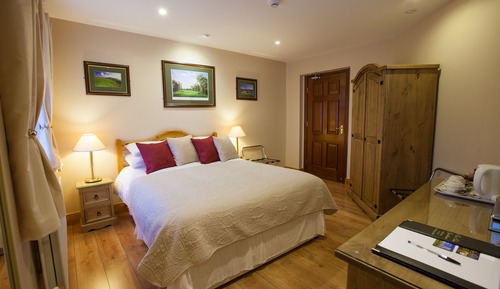 Suite junior, baño privado, vistas al mar (Golf Course View - Room 5)