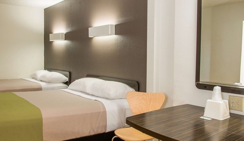 Suite estándar, 2 camas de matrimonio, fumadores, cocina básica