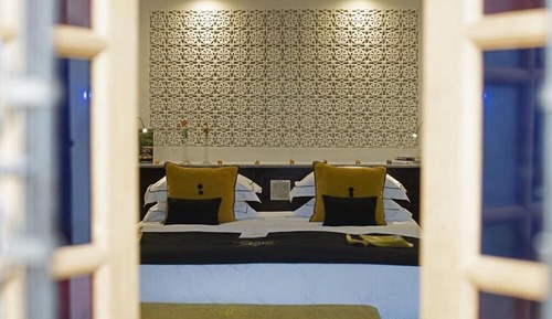Habitación de lujo con 1 cama doble o 2 individuales