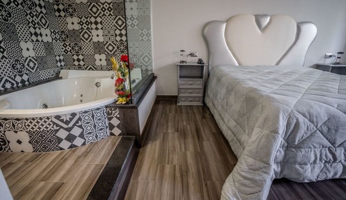 Suite junior, bañera de hidromasaje