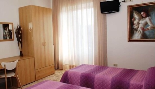 Habitación triple, baño privado (External)
