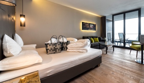 Suite Confort, 1 cama de matrimonio grande, balcón, en la zona del jardín