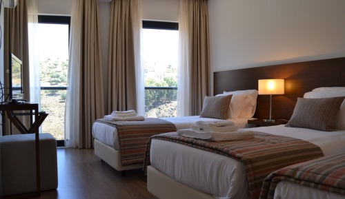 Habitación triple Confort, vistas al río