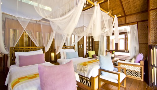 Villa (Floating with Dinner+ Breakfast )