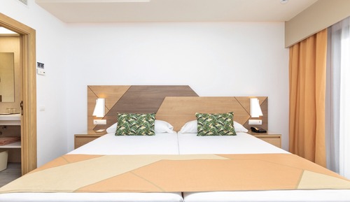 Habitación estándar doble, balcón