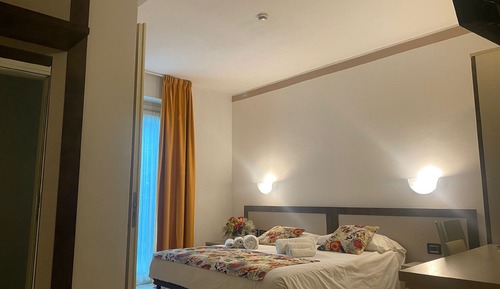 Habitación económica con 1 cama doble o 2 individuales