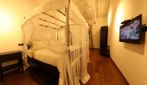 Suite, vistas a la piscina