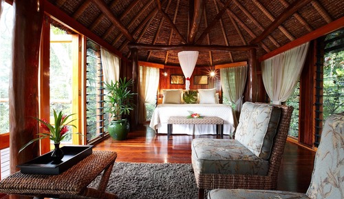 Bungalow romántico, 1 cama de matrimonio grande, balcón, en la zona del jardín