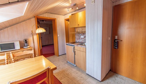 Apartamento clásico, varias camas, balcón