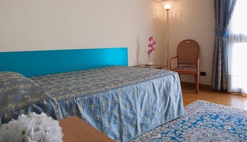 Habitación estándar con 2 camas individuales