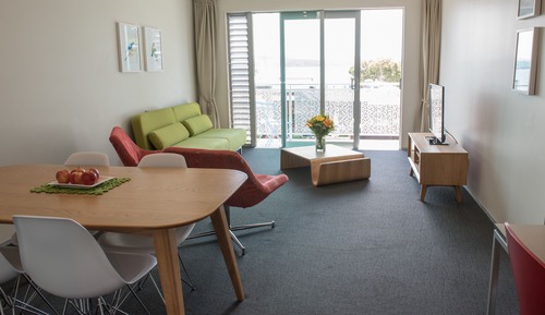 Apartamento, 2 habitaciones, frente a la playa