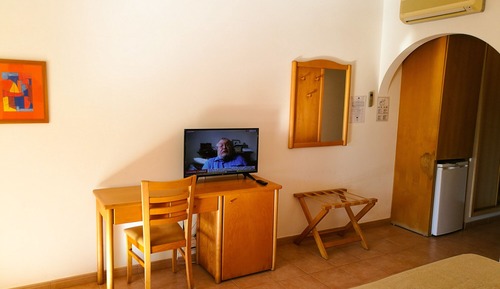 Habitación estándar con 1 cama doble o 2 individuales