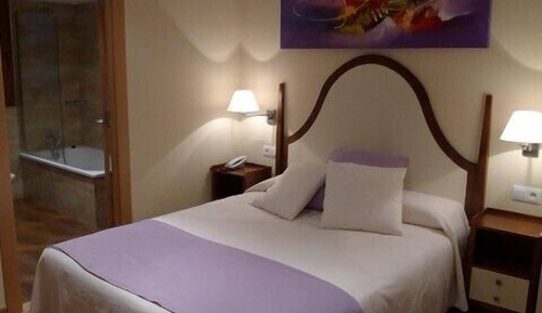 Habitación con 1 cama doble o 2 individuales