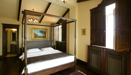 Suite (Balmoral) with Aqua Area