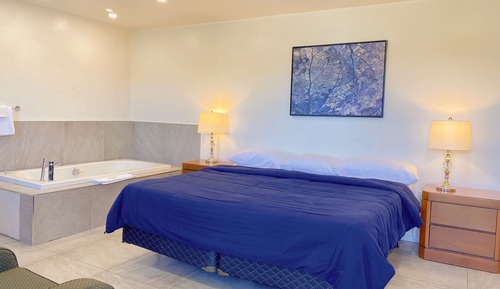 Habitación estándar, 1 cama de matrimonio grande, bañera de hidromasaje, planta baja