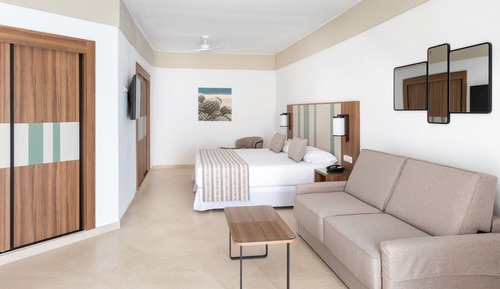 Suite, balcón, vistas al jardín
