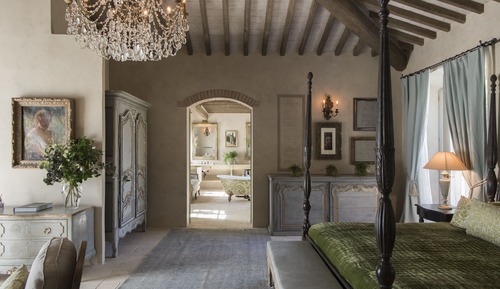 Suite, junto a la piscina (Dina Ferri)