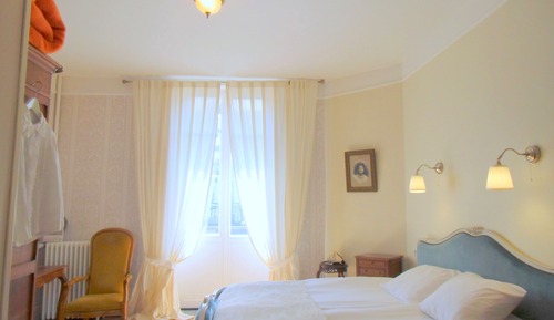 Habitación cuádruple Deluxe, baño privado