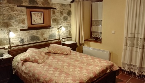 Habitación doble, terraza (Ptelea)