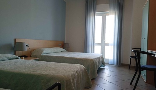 Habitación cuádruple, balcón
