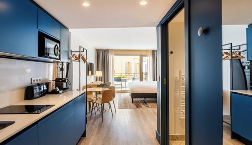 Suite estudio, 1 cama de matrimonio, balcón