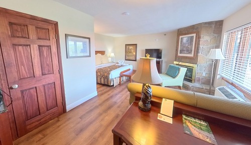 Junior Suite (No Pets)