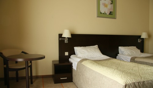 Habitación estándar con 1 cama doble o 2 individuales