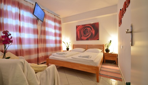 Apartamento, 1 habitación, terraza, vistas al jardín (50€ cleaning fee on top of the rate)