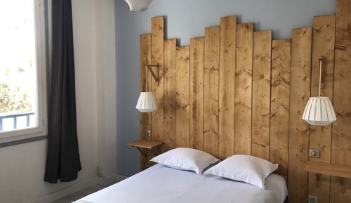Habitación estándar con 1 cama doble o 2 individuales