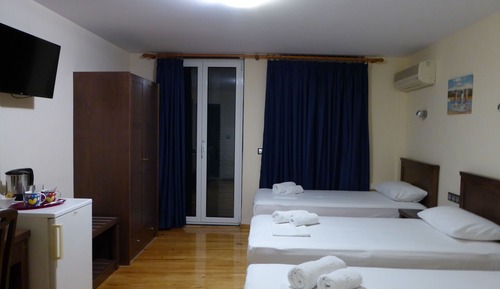 Habitación triple estándar, vistas a la ciudad