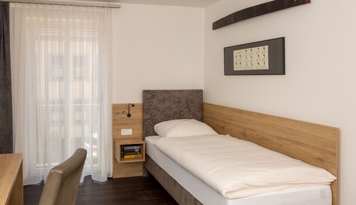 Habitación individual, en edificio anexo