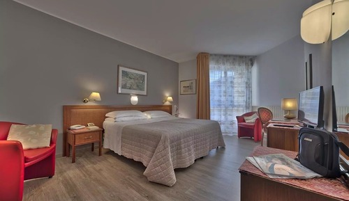 Habitación clásica con 1 cama doble o 2 individuales