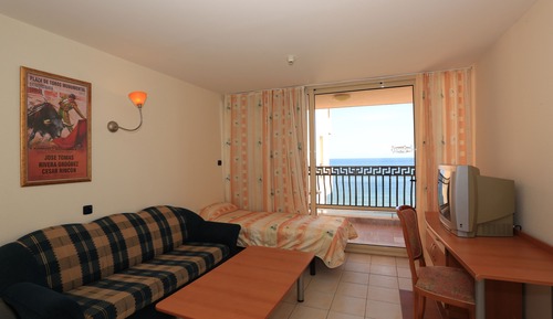 Apartamento, vistas al mar