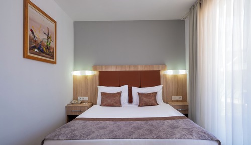 Habitación estándar, 1 cama doble o 2 individuales, vistas al jardín